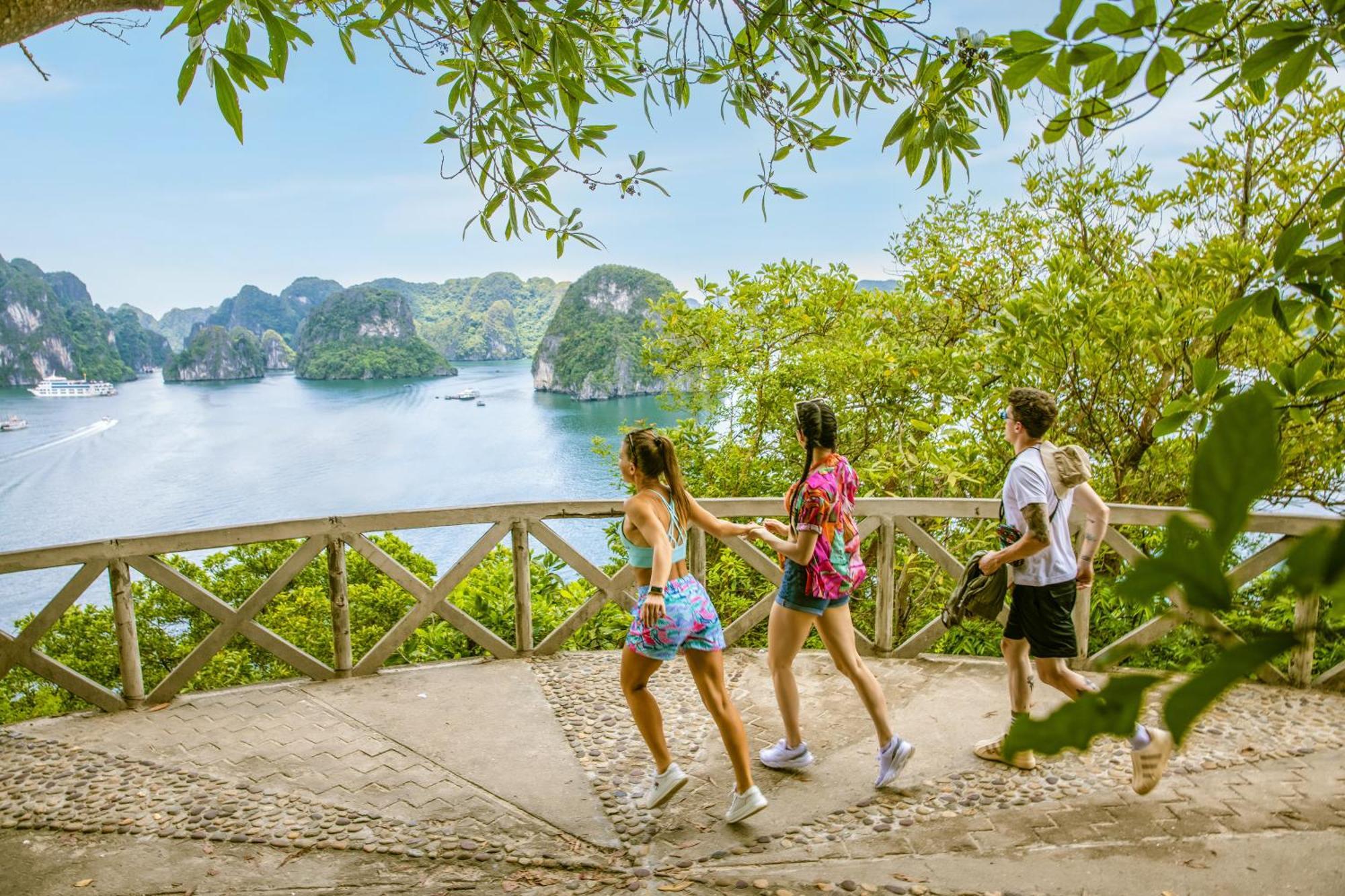 Ambassador Cruise Halong Bay Ξενοδοχείο Χα Λονγκ Εξωτερικό φωτογραφία